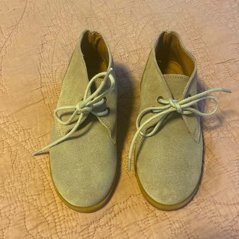 Excellent condition Vince Camuto boys dress shoe